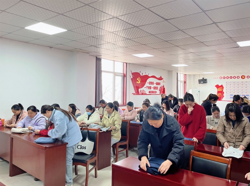 郑州9月免费技能培训全攻略！家政服务员（收纳整理）、茶艺师、保育师、电工、健康管理师等宝藏课程抢先看，手慢无！